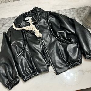 Blk faux leather bomber thriller jacket it’s unique and trendy